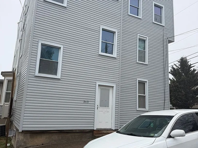 363 Locust Street — Photo 1