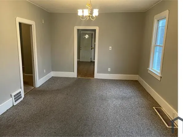 6523 Fullerton Ave, Cleveland, OH 44105