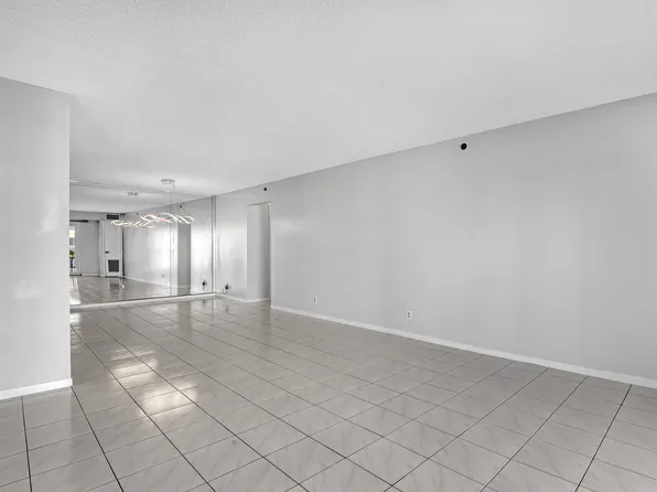 3301 S Ocean Boulevard #406, Highland Beach, FL 33487