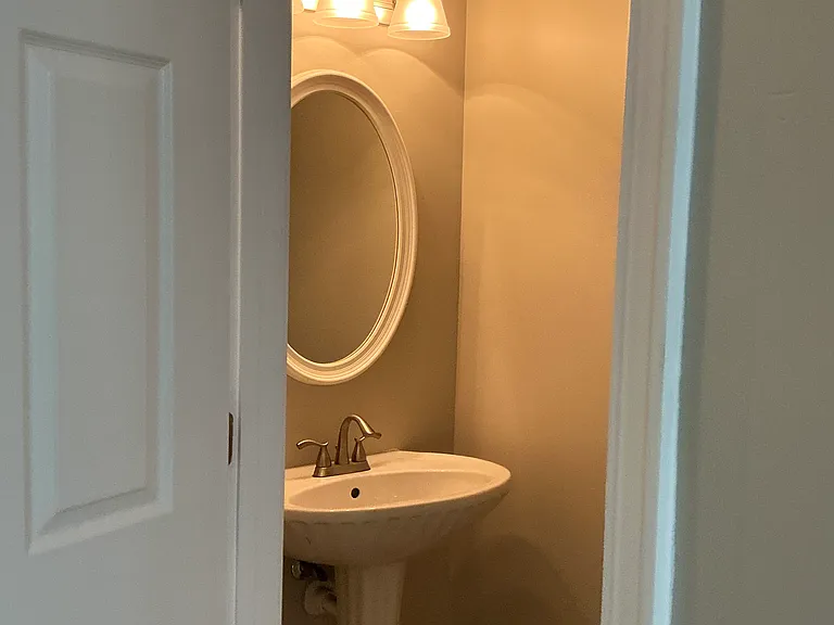 5553 Strathmoor Manor Cir — Photo 5