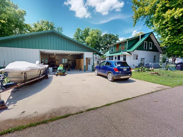 301 Park St, Freeborn, MN 56032