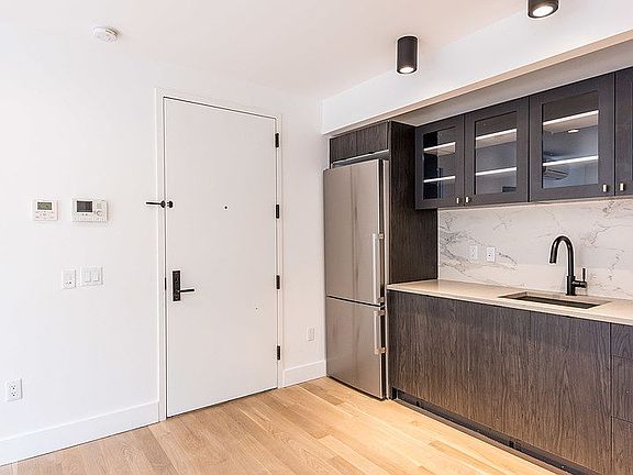 5th image of 4 Henry St #1F