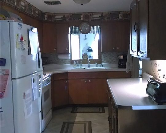 5th image of 420 East St