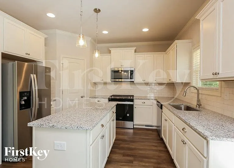 4009 Windsor Trl — Photo 5