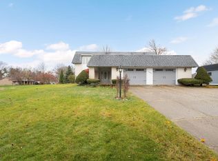 505 Skyview Dr, Middlebury, IN 46540
