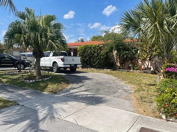 4th image of 3031 SW 12th St