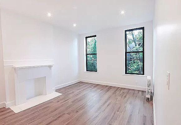 2nd image of 165 Howard Ave APT 4R