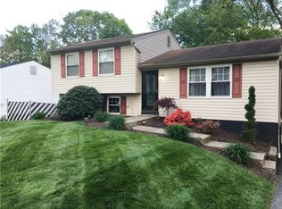 1917 Riggs Rd, South Park, PA 15129