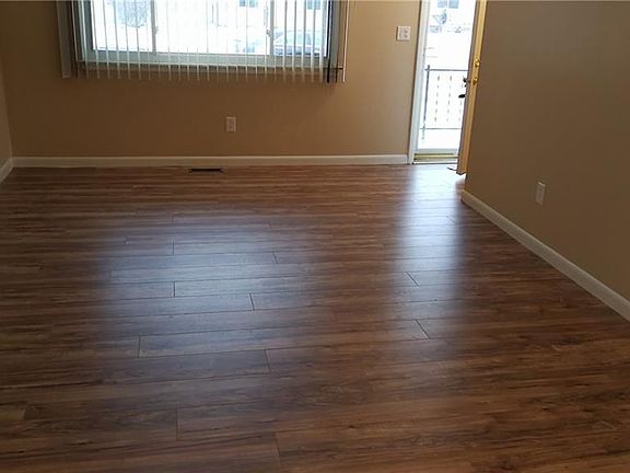 3rd image of 27100 Park Ct