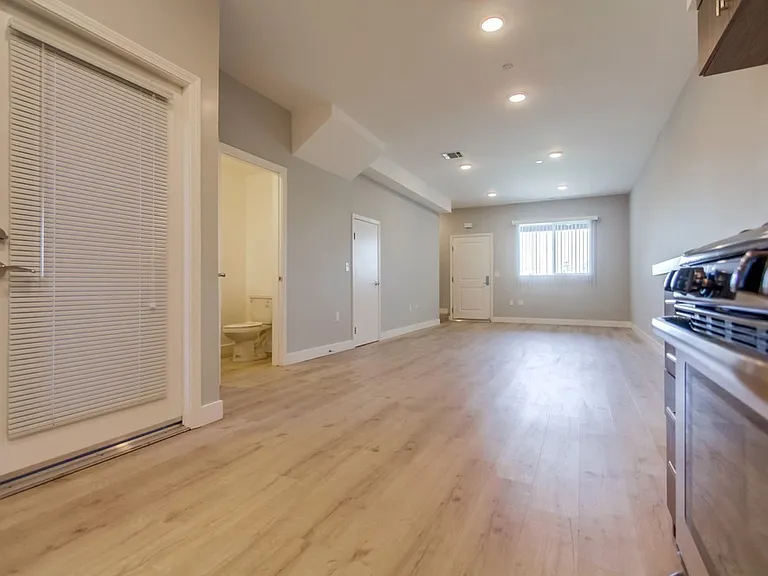 (Ar/Ji/Yo:B) 10960 Ratner Street — Photo 20