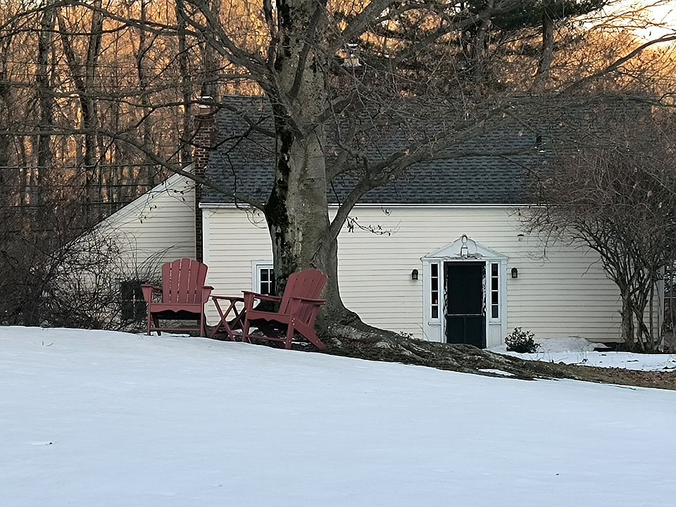 Front view of cottage