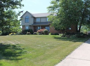 9071 Meadow View Ct, Saline, MI 48176