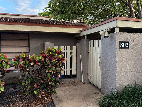 3rd image of 802 Saint Andrews Road #15