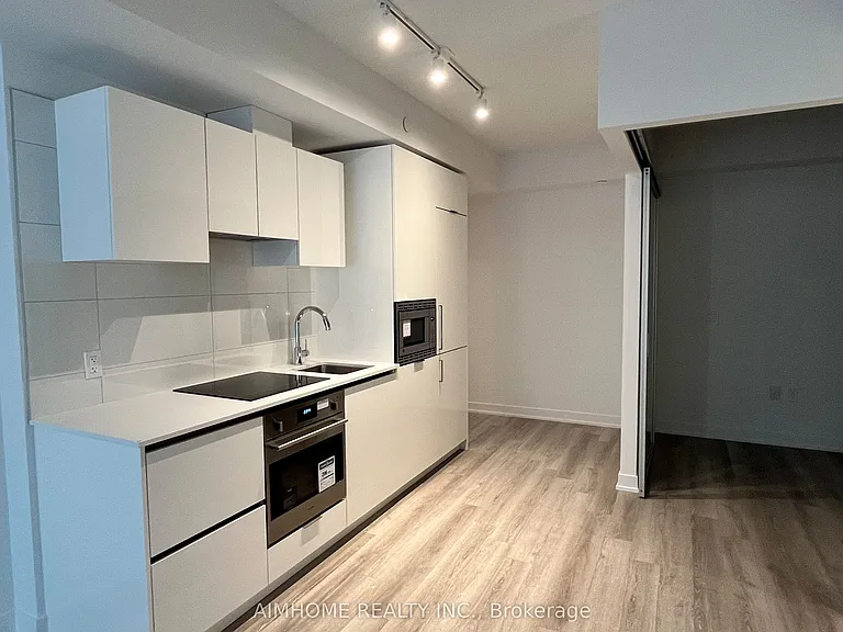 121 Saint Patrick St #B410 — Photo 6