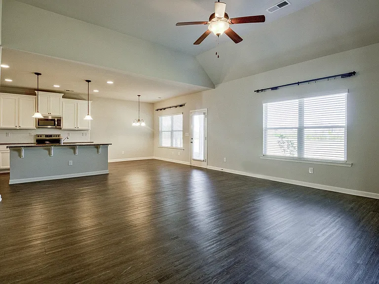 144 Reserve Pl — Photo 6