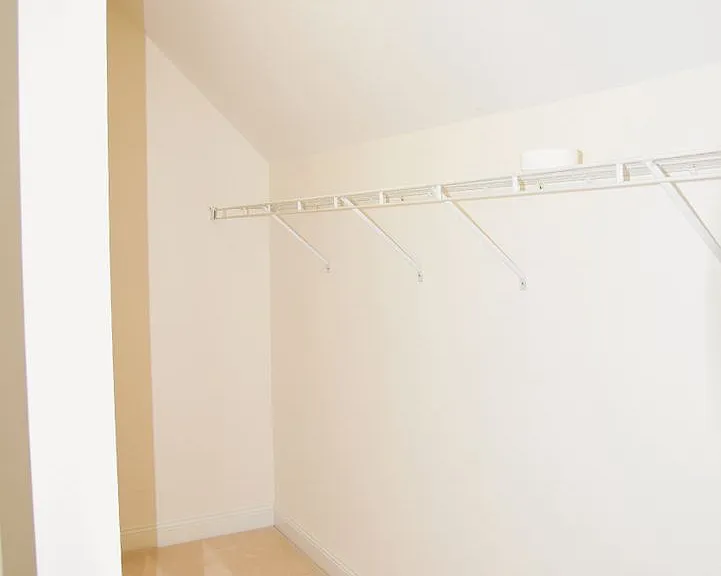 218 Windward Cv E — Photo 23