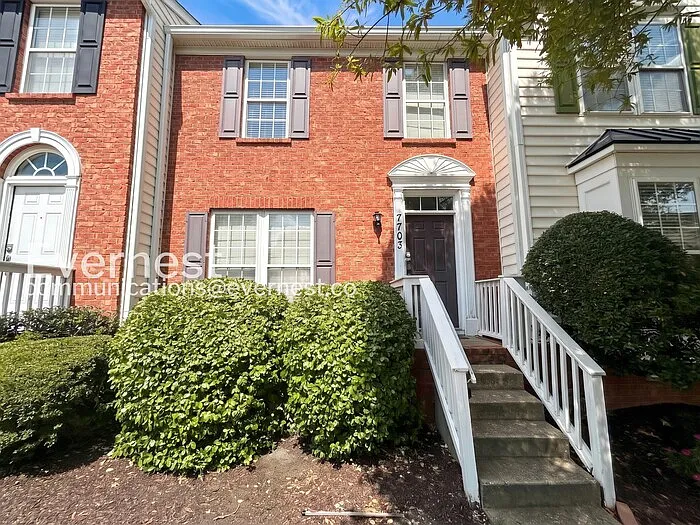 3 bed, 3.5 bath, 2472 sqft, $2,495 — Photo 1