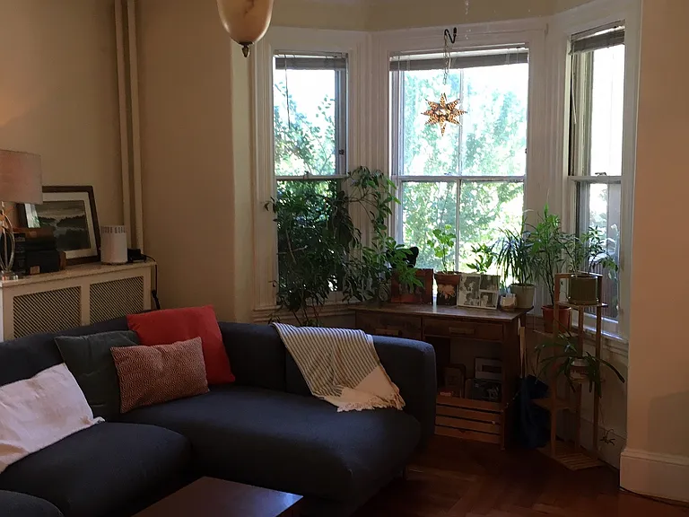 7 Burr St #1 — Photo 28