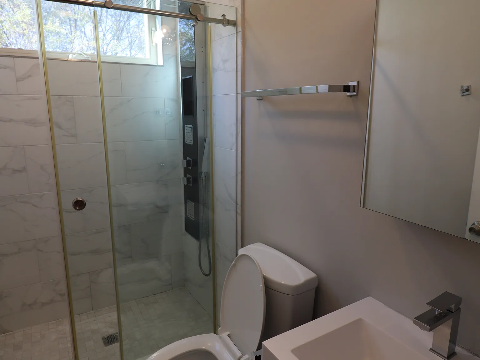 3 bed, 1500 sqft, $1,950 — Photo 2