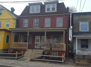 570-572 Lincoln St, Hazleton, PA 18201