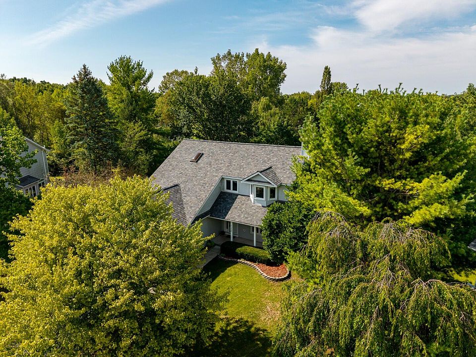 1st image of 1220 Cody Cir