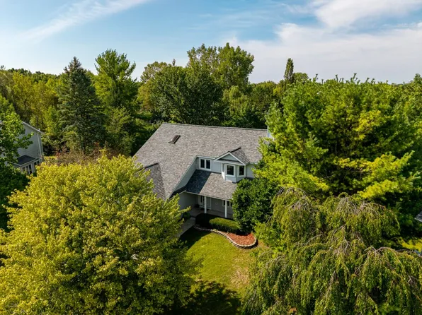 1220 Cody Cir, Saline, MI 48176