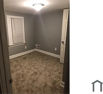 7710 S Greenwood Ave — Photo 1