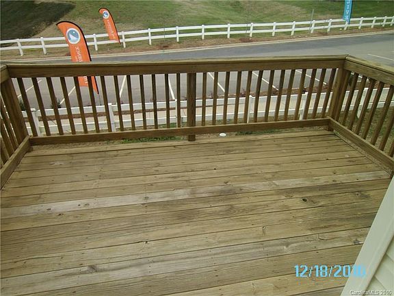 3rd image of 312 Langhorne Dr #76