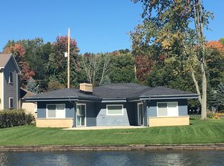 12711 Valley Dr, Wayland, MI 49348