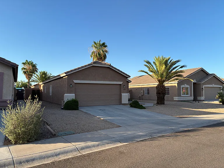 15340 W Acapulco Ln — Photo 3