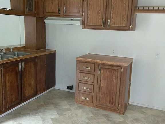 3rd image of 7310 Yosemite Dr