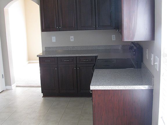 3rd image of 101 Thornton Ct