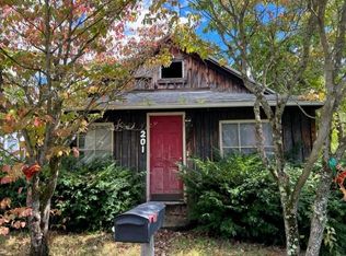 201 Erie St, Polk, PA 16342