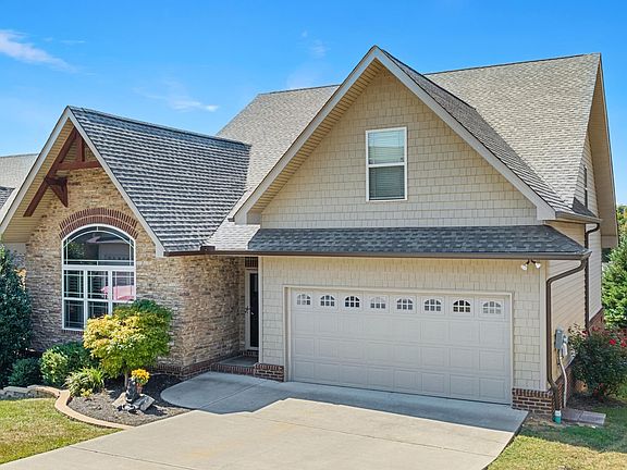 2nd image of 8119 Villa Grande Ln