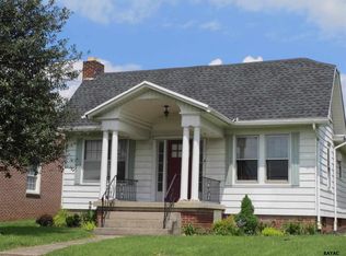 515 W Market St, Hallam, PA 17406