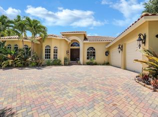 3327 Embassy Dr, West Palm Beach, FL 33401