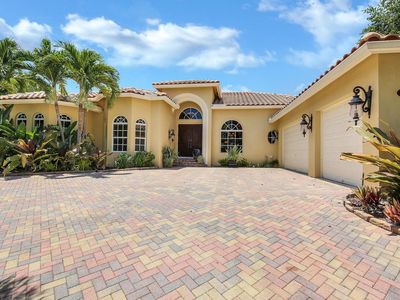 3327 Embassy Dr, West Palm Beach, FL, 33401