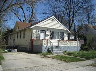 222 Rhodes Ave, Hempstead, NY 11550