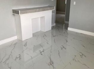5301 SW 19th St, Hollywood, FL 33023