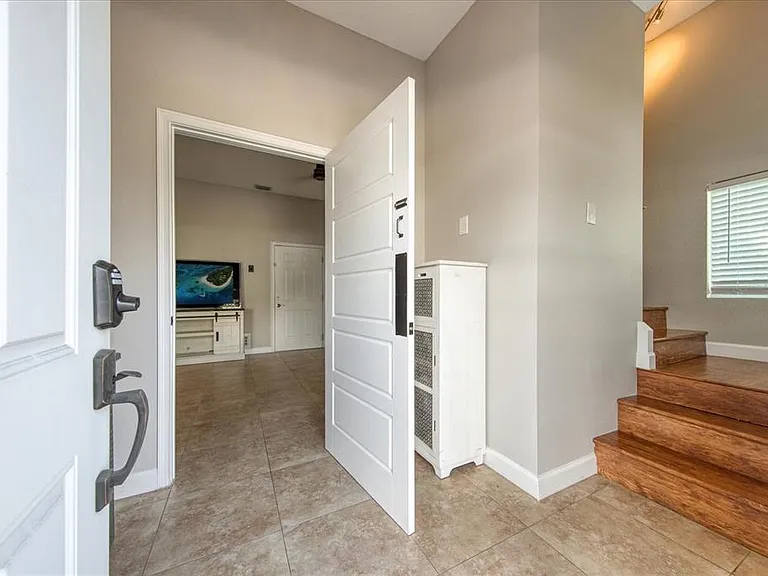 708 S 22nd St — Photo 14