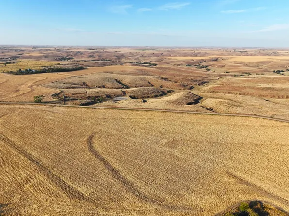 73317 Road 381, McCook, NE 69001