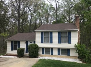 9101 Ashmeadow Ct, Lorton, VA 22079