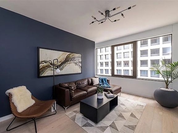 3rd image of 1200 Main St APT 1607