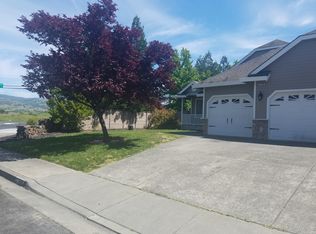 1249 Honey Brook Pl, Rohnert Park, CA 94928