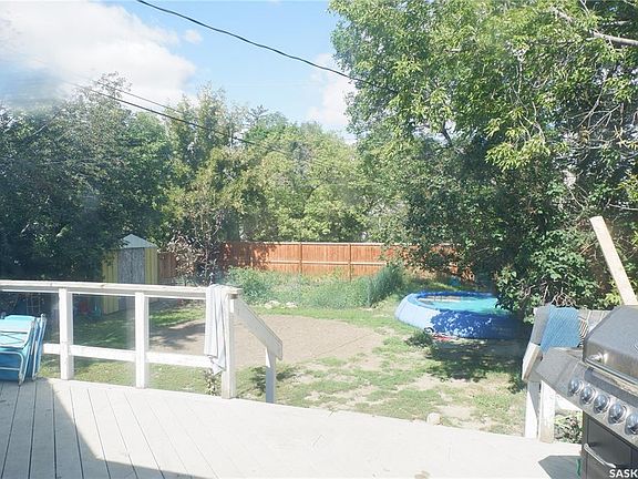 2nd image of 568 Stadacona St W