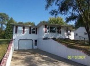 2305 Staborn Dr, Beloit, WI 53511