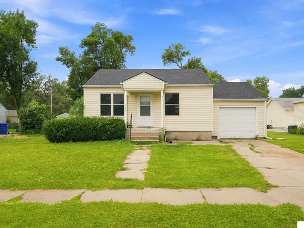 1135 N Somers Ave, Fremont, NE 68025