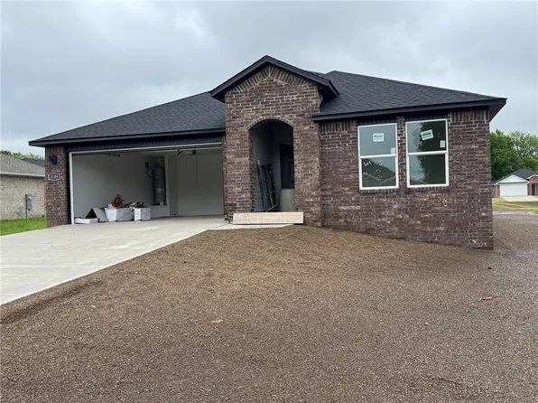 3105 N Rooster St, Siloam Springs, AR 72761