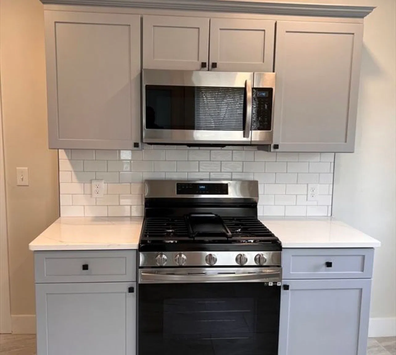 3 bed, 1200 sqft, $2,300 — Photo 4