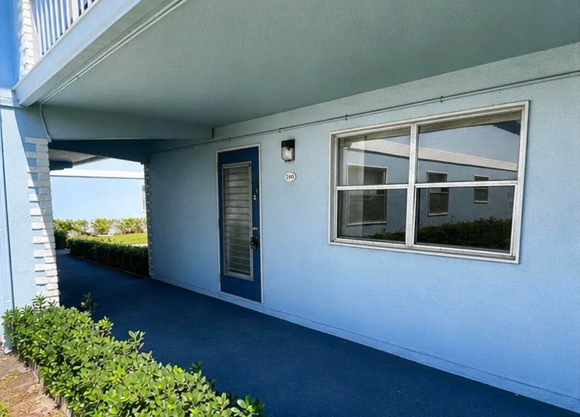 2 bed, 2.0 bath, 880 sqft, $1,500 — Photo 2